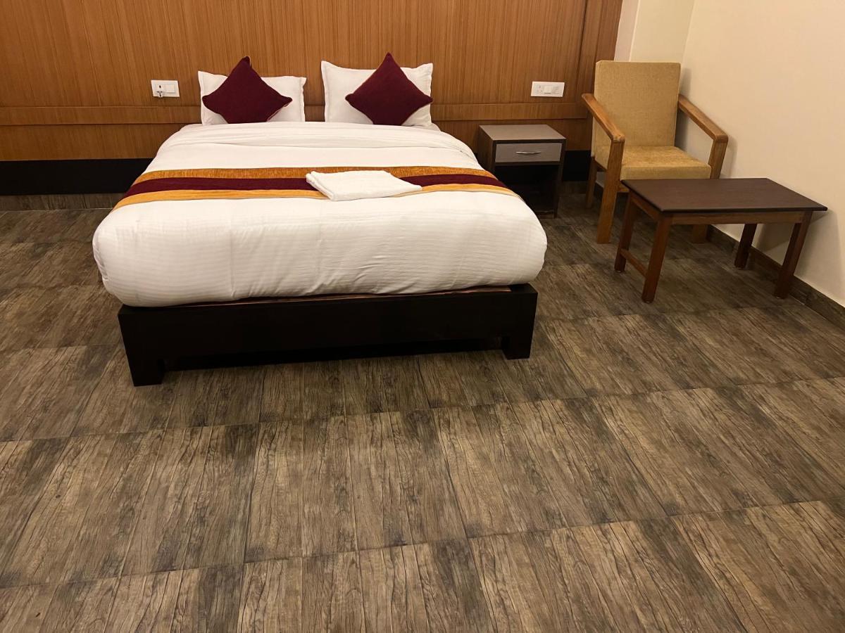 Hotel Murano Pokhara Zewnętrze zdjęcie