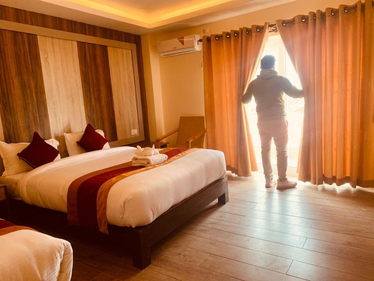 Hotel Murano Pokhara Zewnętrze zdjęcie