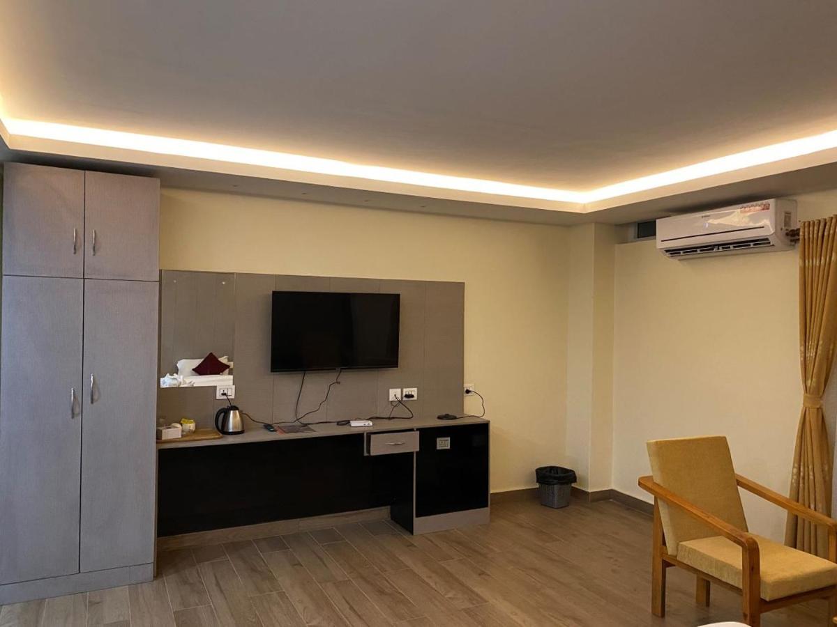Hotel Murano Pokhara Zewnętrze zdjęcie