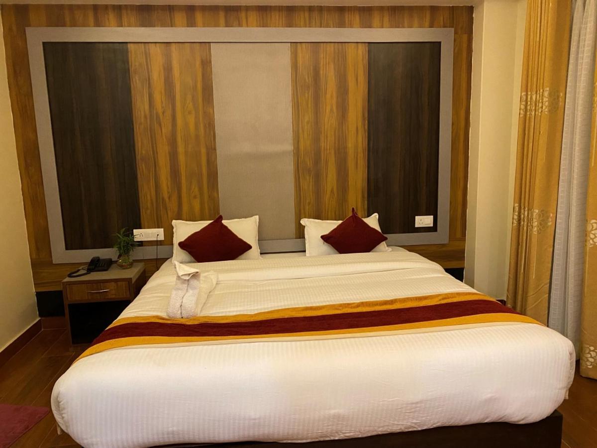 Hotel Murano Pokhara Zewnętrze zdjęcie