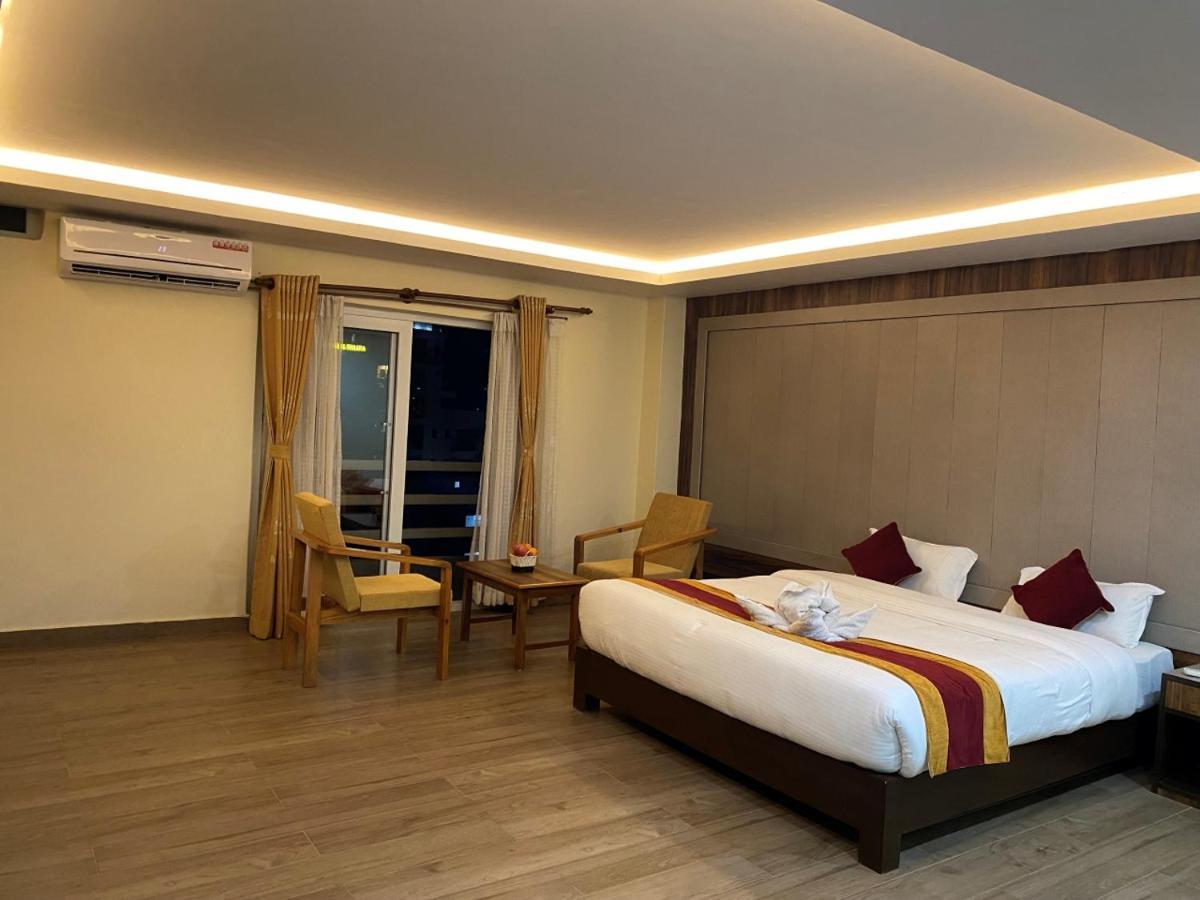 Hotel Murano Pokhara Zewnętrze zdjęcie