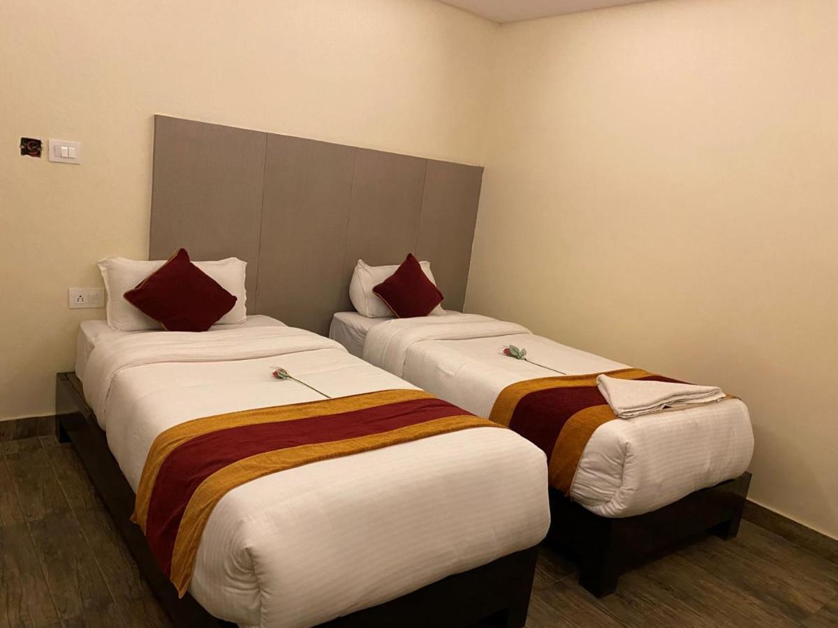 Hotel Murano Pokhara Zewnętrze zdjęcie