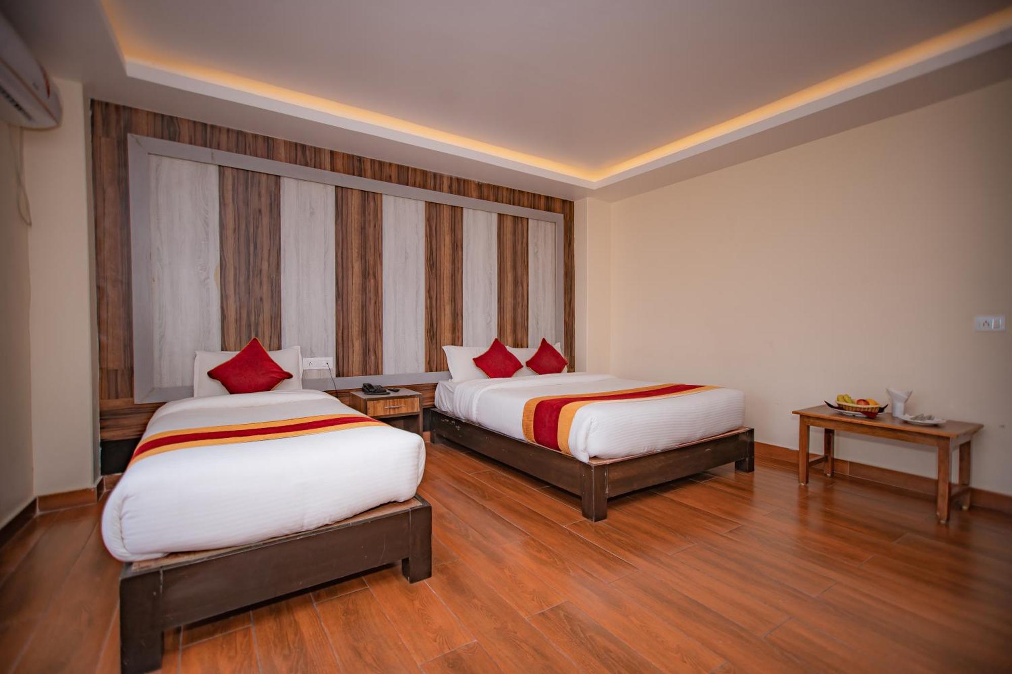 Hotel Murano Pokhara Zewnętrze zdjęcie
